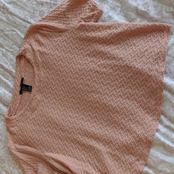 Forever 21 Textured‎ top - Picture 1 of 1